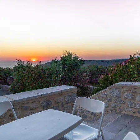 Mani Residences Artsi Maisonette Tsopakas