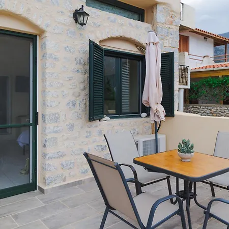 Mani Residences Artsi Maisonette Apartment Tsopakas