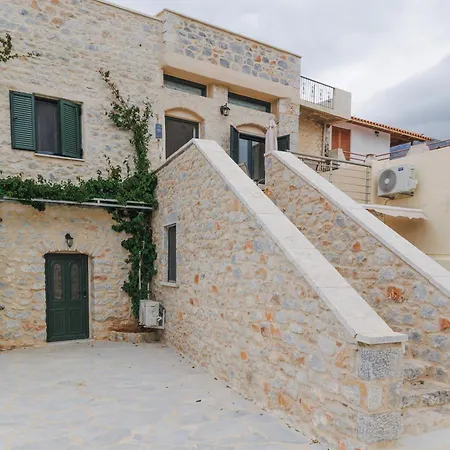 Mani Residences Artsi Maisonette