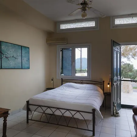 Apartment Mani Residences Artsi Maisonette